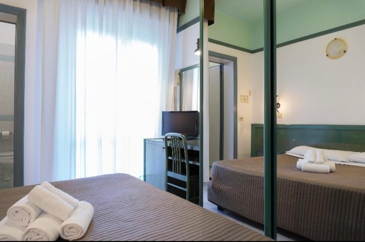 Esedra Hotel Rimini Zewnętrze zdjęcie
