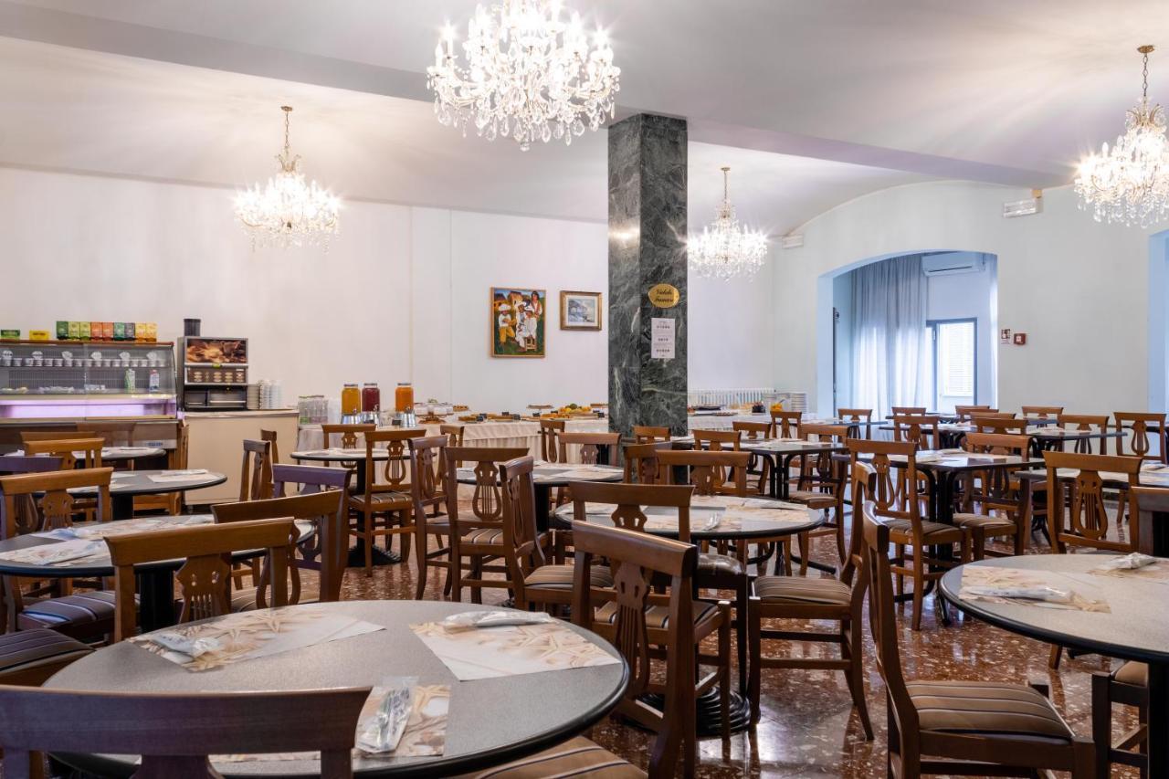 Esedra Hotel Rimini Zewnętrze zdjęcie
