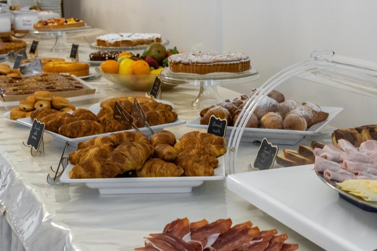 Esedra Hotel Rimini Zewnętrze zdjęcie