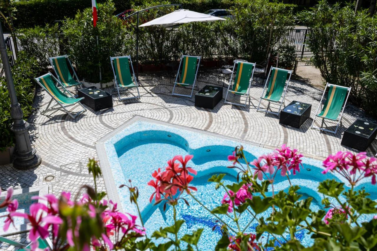 Esedra Hotel Rimini Zewnętrze zdjęcie